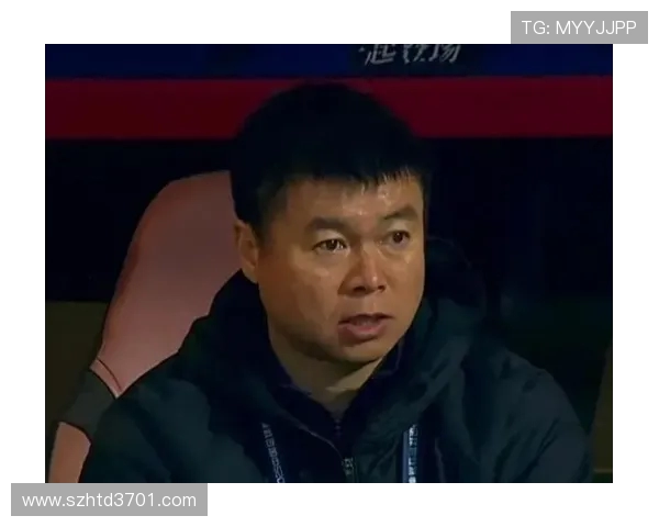 尴尬!前国脚之子留洋三年 0 球 0 助攻,回国无人问津转行娱乐圈(1) 尴尬!前国脚之子留洋三年 0 球 0 助攻,回国无人问津转行娱乐圈(1)